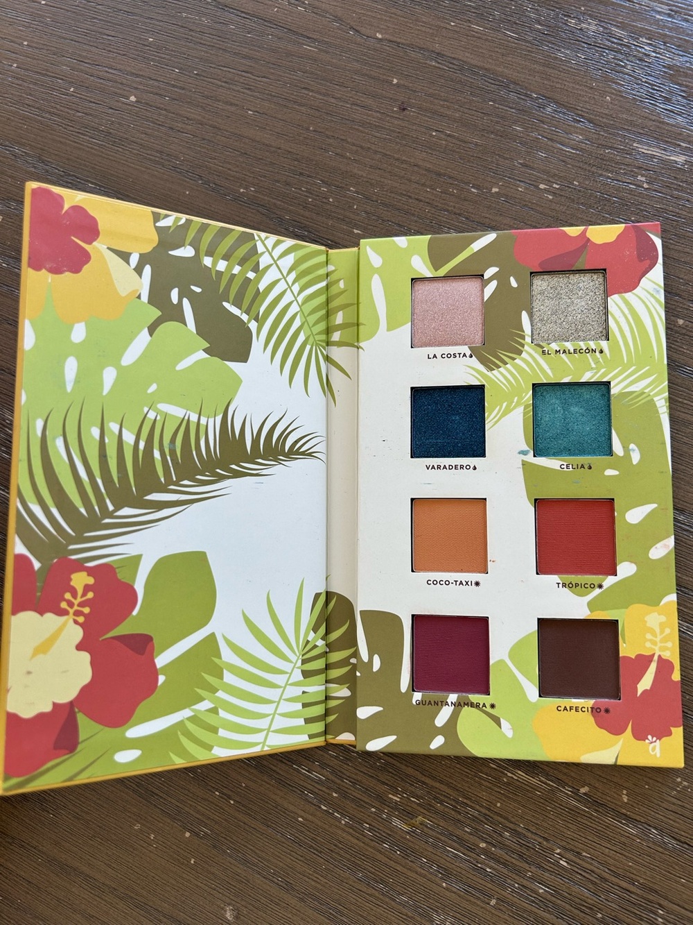 Llamar Cosmetics Eyeshadow Palette - Yellow Packaging